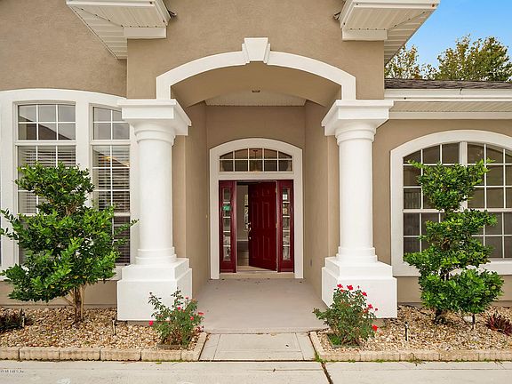 5th image of 645 Thornwood Ln