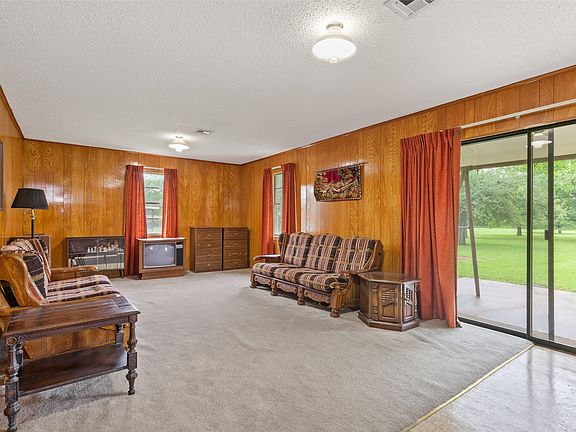 2nd image of 2416 Gary Ln