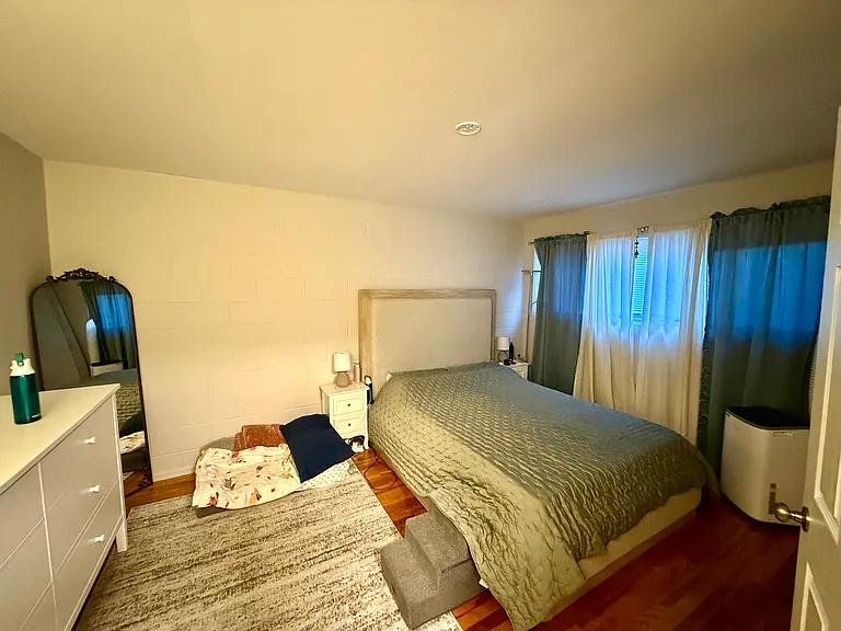 4 Charles St #4 — Photo 8