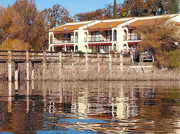 14083 Lakeshore Dr, Clearlake, CA 95422