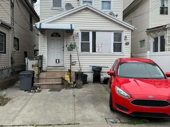 108-15 164 Street, Jamaica, NY 11433