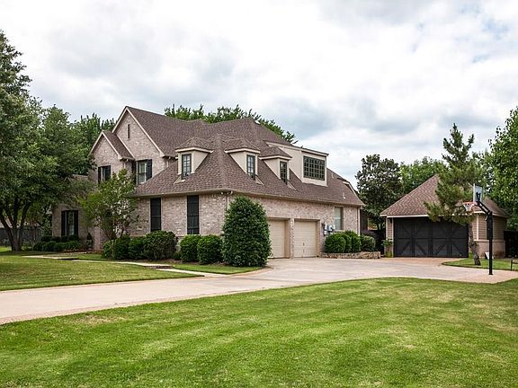 3rd image of 5008 Forest Hill Dr