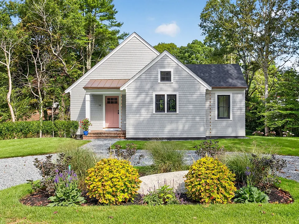 34 Lake St