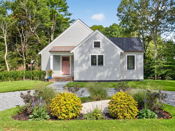 34 Lake St, Barnstable, MA 02630