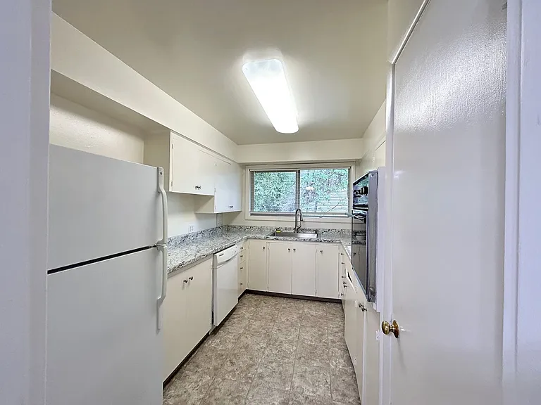 3753 SE Brooklyn St #&-3737 — Photo 11