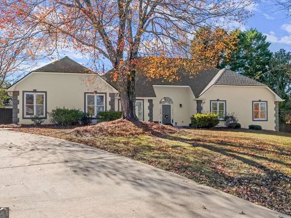 190 Glenclairn Ct, Roswell, GA 30076