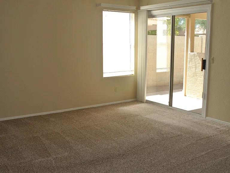 10622 W Mohawk Ln — Photo 18