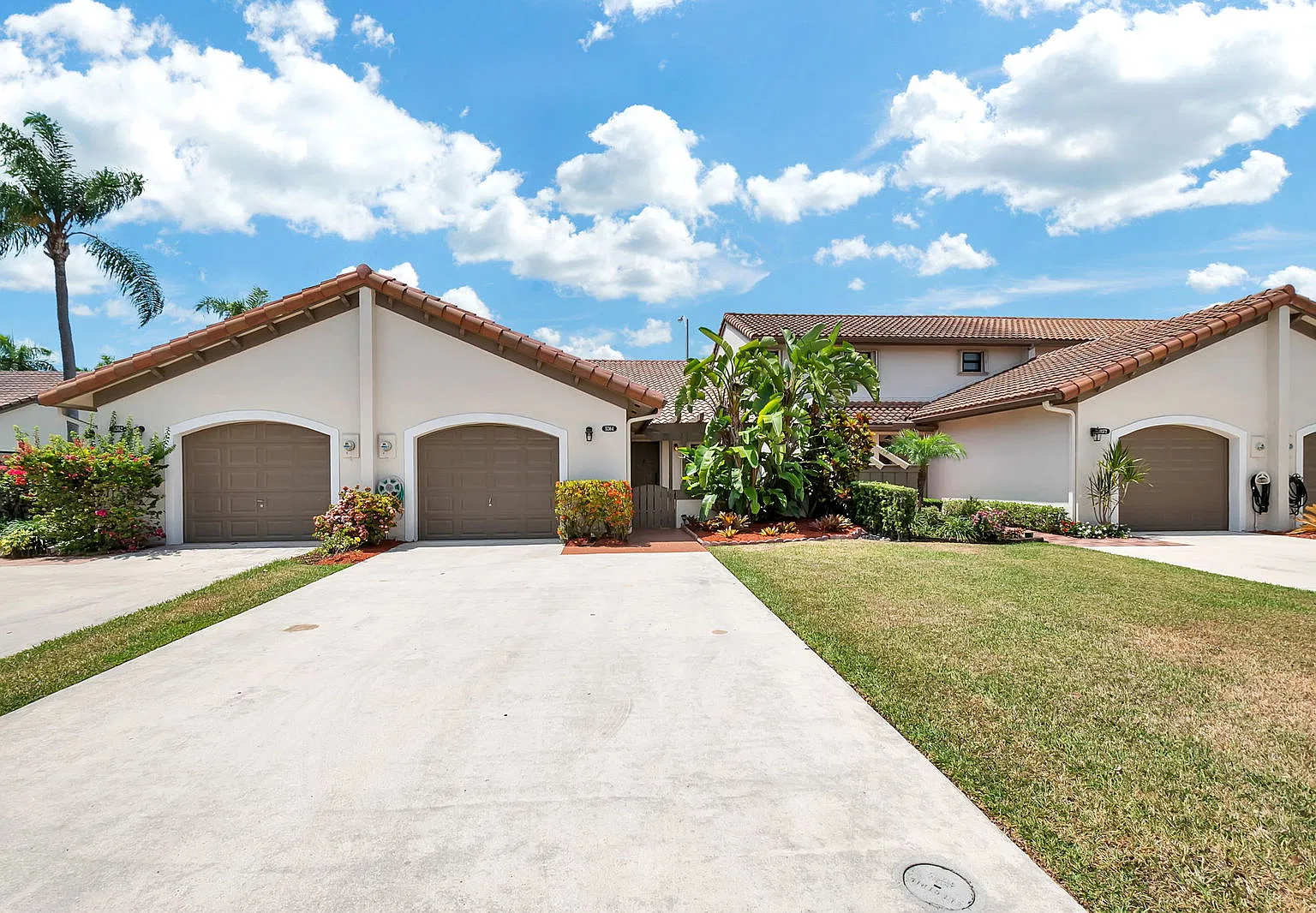 3 bed, 2.0 bath, 1359 sqft, $3,300 — Photo 1