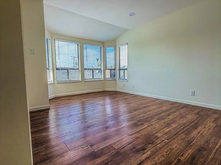 801 N M St — Photo 15