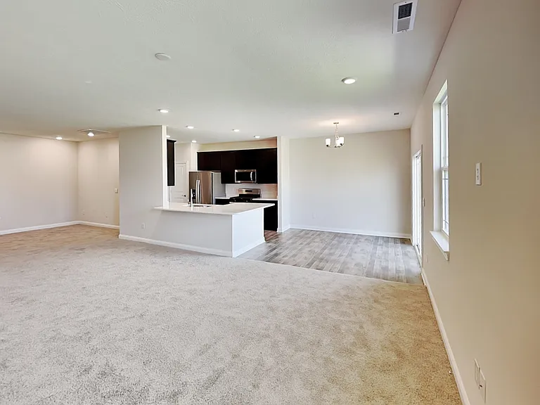 8842 Faulkner Dr — Photo 3