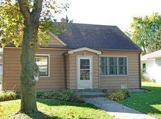 395 Walnut Ave, Wheeling, IL 60090