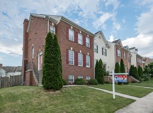 629 Burberry Ter SE, Leesburg, VA 20175