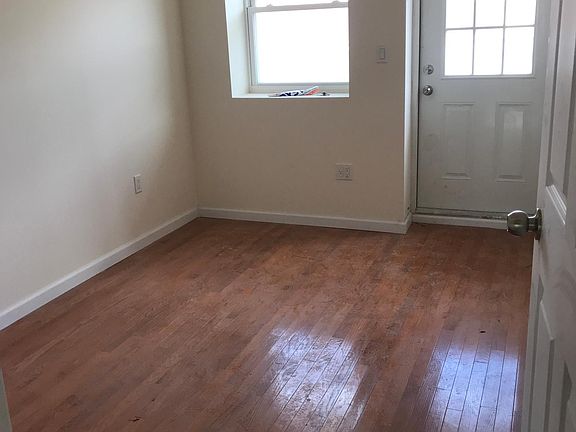 4th image of 4537 162nd St Floor 2