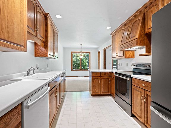 Kitchen to dining room