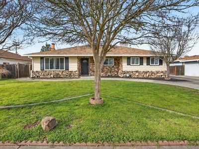 2005 Woodstock Way, Sacramento, CA, 95825