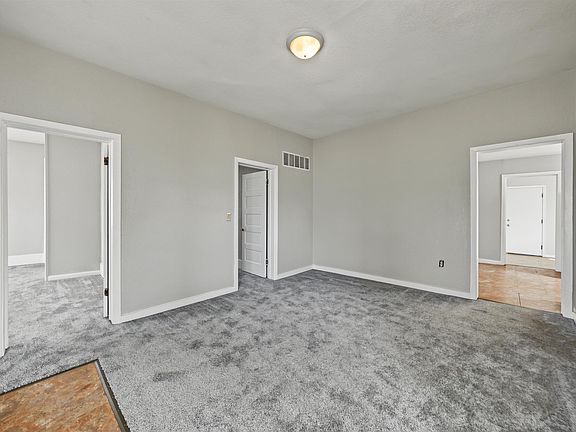 3rd image of 120 W 4th St