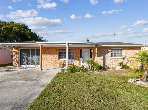 3221 Primrose Dr, Holiday, FL 34691