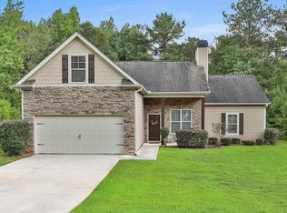 277 Hickory Hills Dr, Newnan, GA 30263