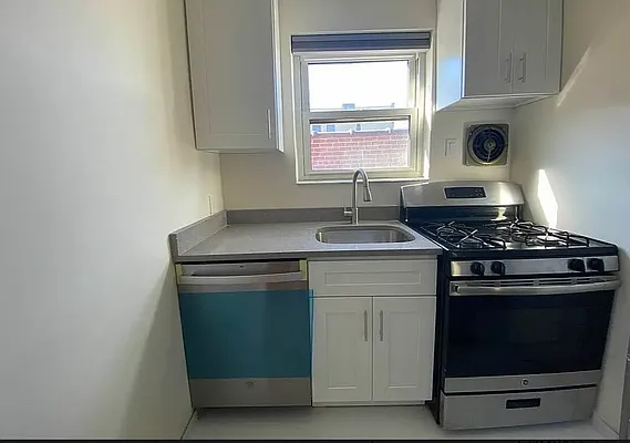 Rented by Compass | media 33