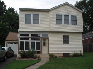 4-61 17th St, Fair Lawn, NJ 07410
