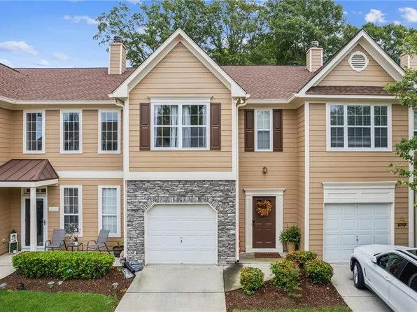 6410 Silvertide Way, Flowery Branch, GA 30542