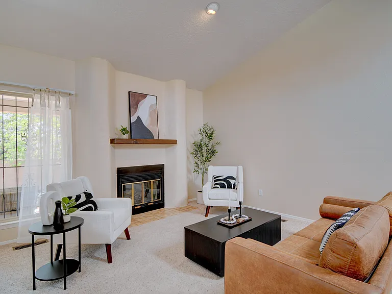 9812 Amigante Dr NE — Photo 2