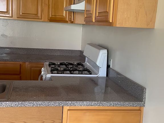 5th image of 5 Wood Ave APT 3E