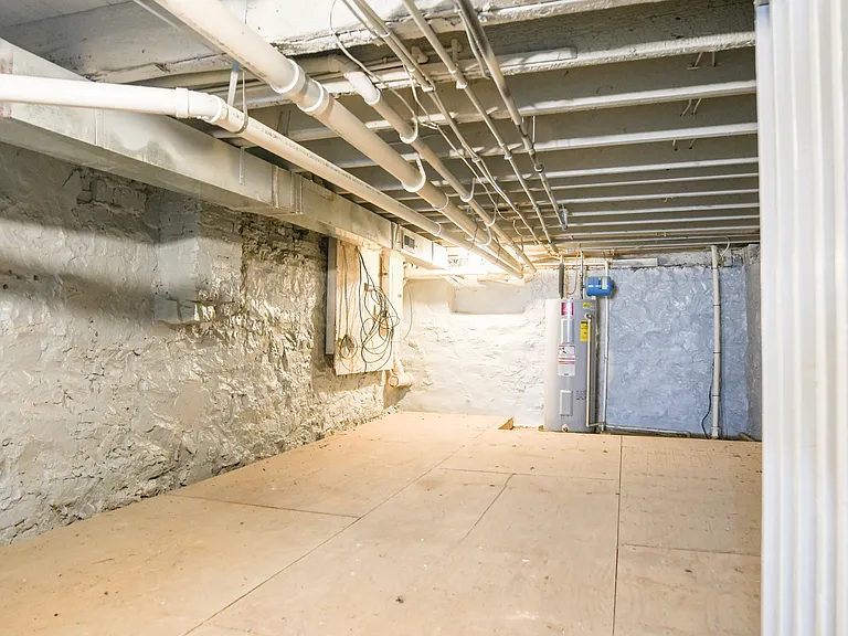 W Fayette St — Photo 13
