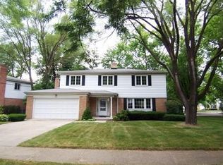 1839 Stockton Dr, Northfield, IL 60093