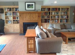 2 Brookview Dr, Trumbull, CT 06611