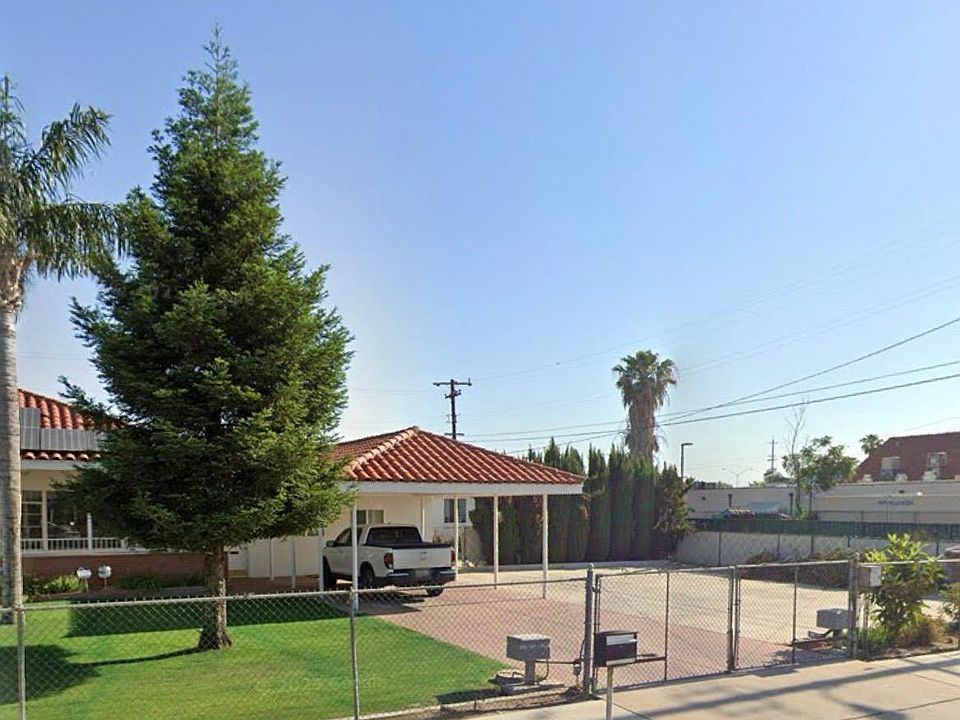 2nd image of 200 Trinity Ave