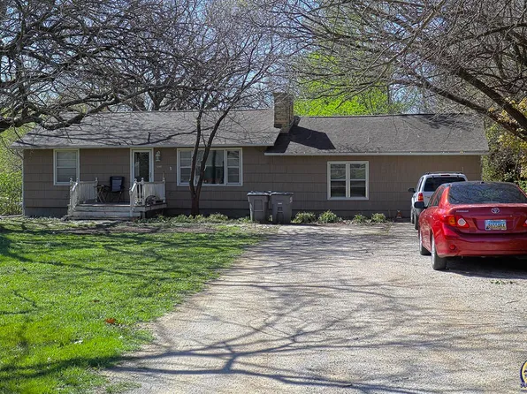 1207 W 18th Ave, Emporia, KS 66801