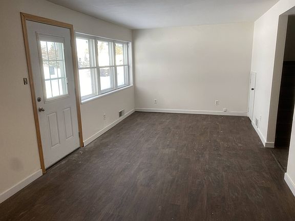 4th image of 17 Windermere Dr #18