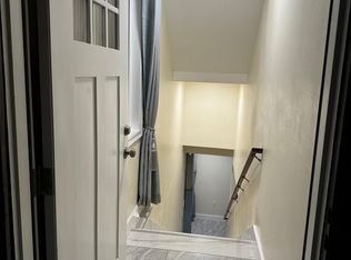 1769 Akahi St #B, Honolulu, HI 96819