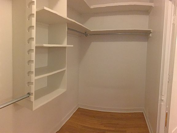 4th image of 5727 N Winthrop Ave APT 208