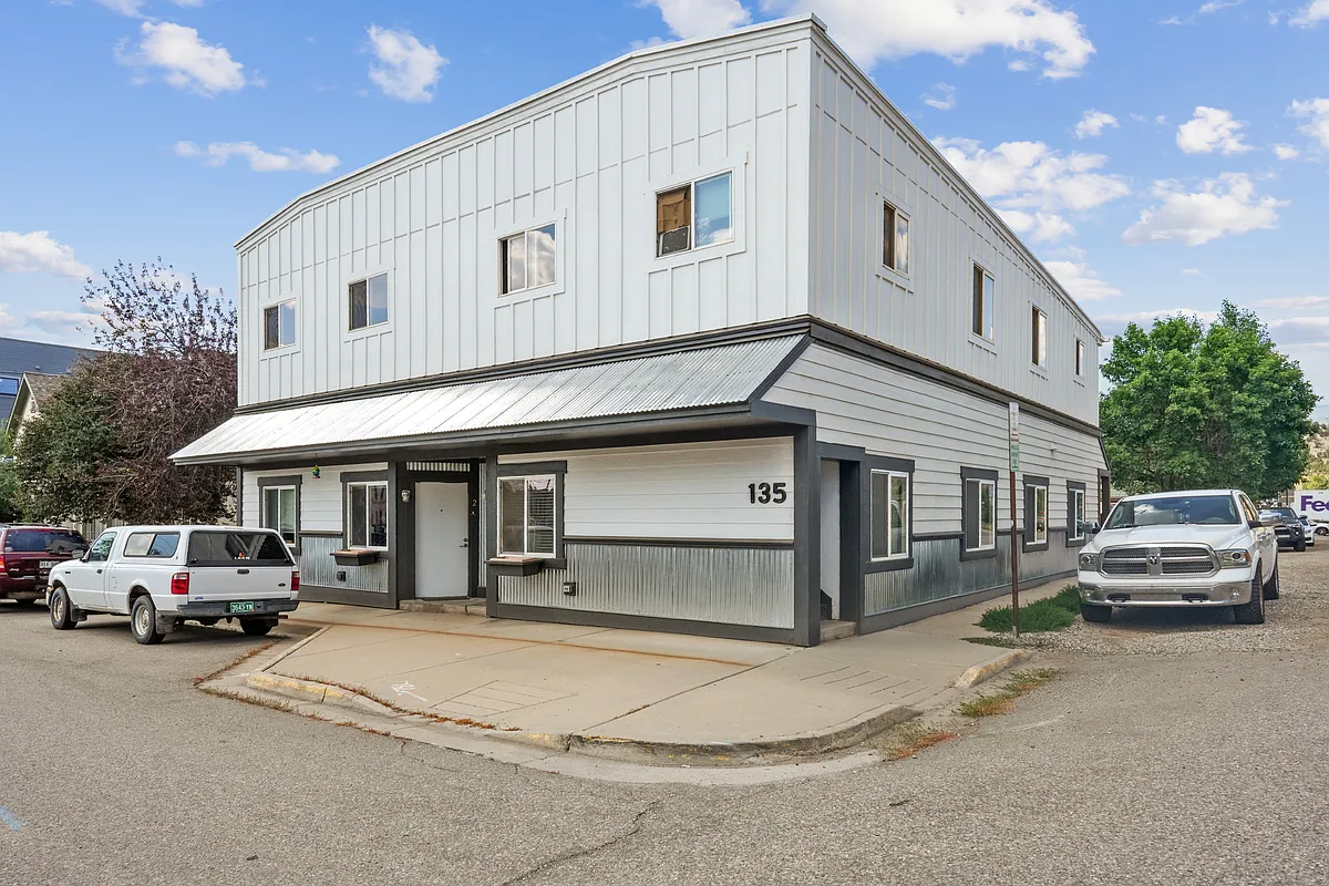 Building Photo - 135 E 2nd St