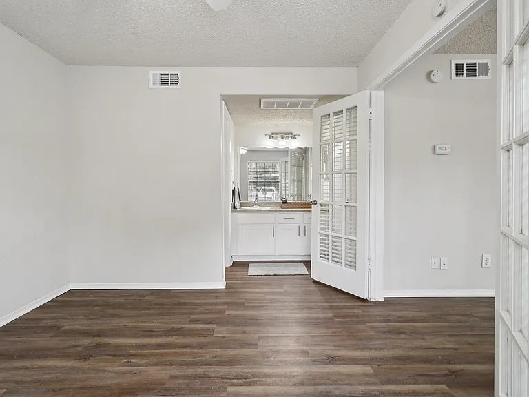 A1 Bedroom look to vanity