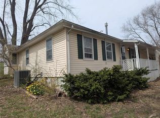 103 S 9th Street Ter, Odessa, MO 64076