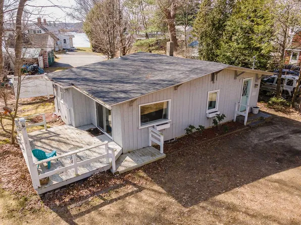 6 Fourth Avenue, Eliot, ME 03903