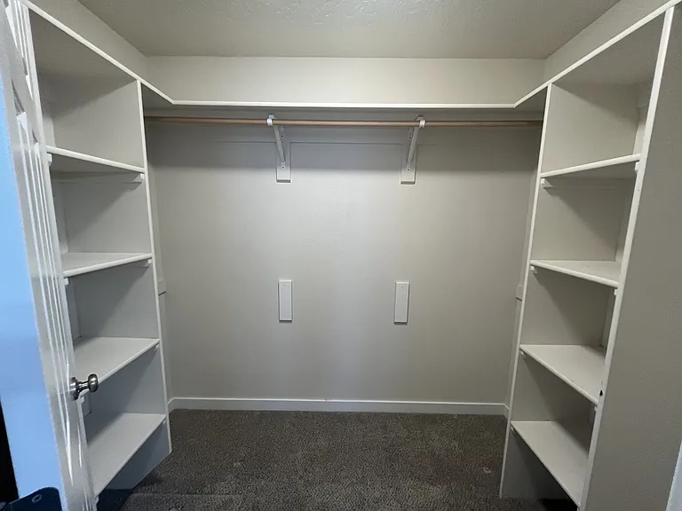 1820 W Camelot Dr — Photo 18