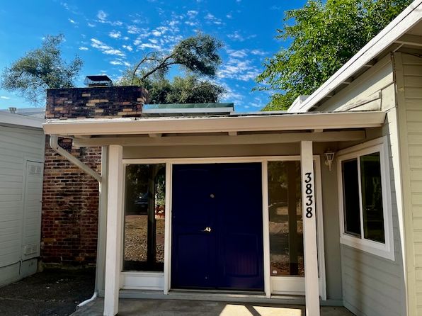 3838 Circle Dr