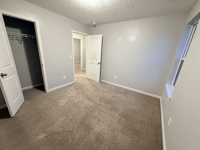 400 Rick McCormick Dr — Photo 20