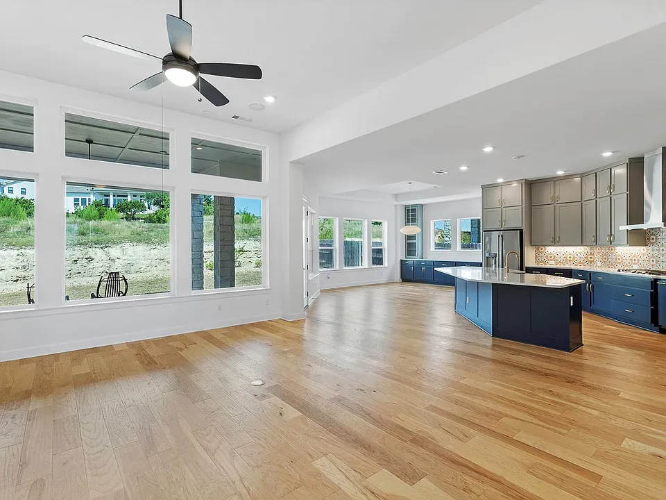 151 Starfire Dr