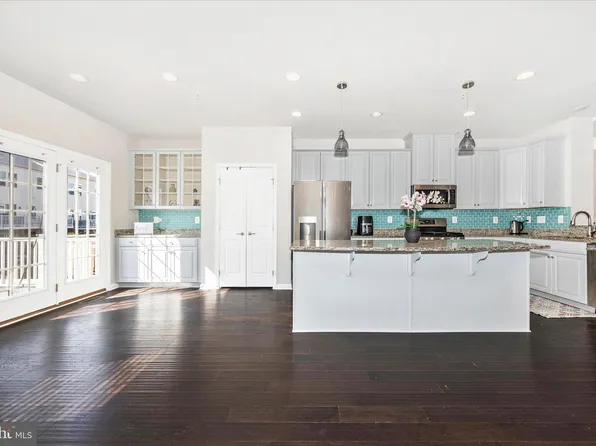 5812 Rochefort St, Ijamsville, MD 21754