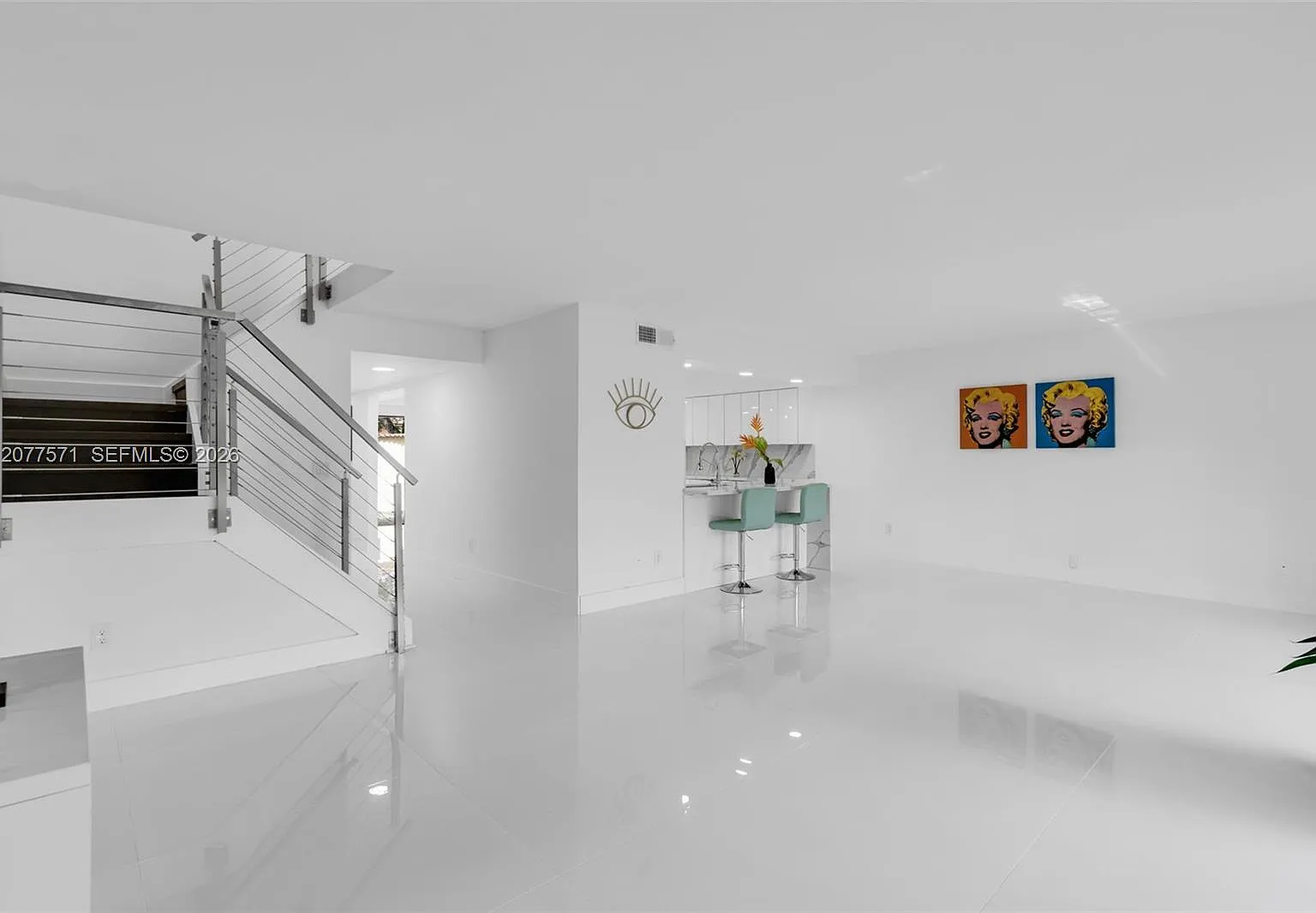3 bed, 1983 sqft, $4,300 — Photo 4