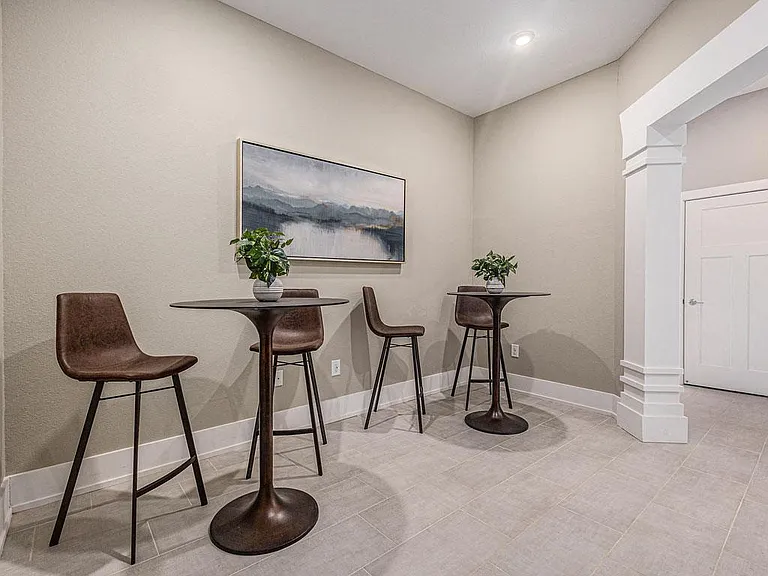 Signature Pointe Apartment Homes — Photo 60
