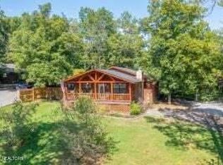 2833 Longvale Ln, Sevierville, TN 37862