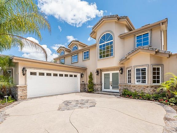 3rd image of 3906 Fairbreeze Cir