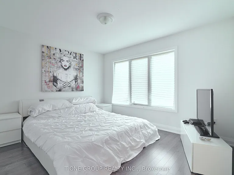133 Moneypenny Pl N — Photo 12