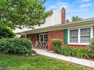 411 Summit Dr, Red Lion, PA 17356
